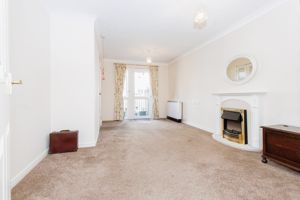 LIVING ROOM- click for photo gallery